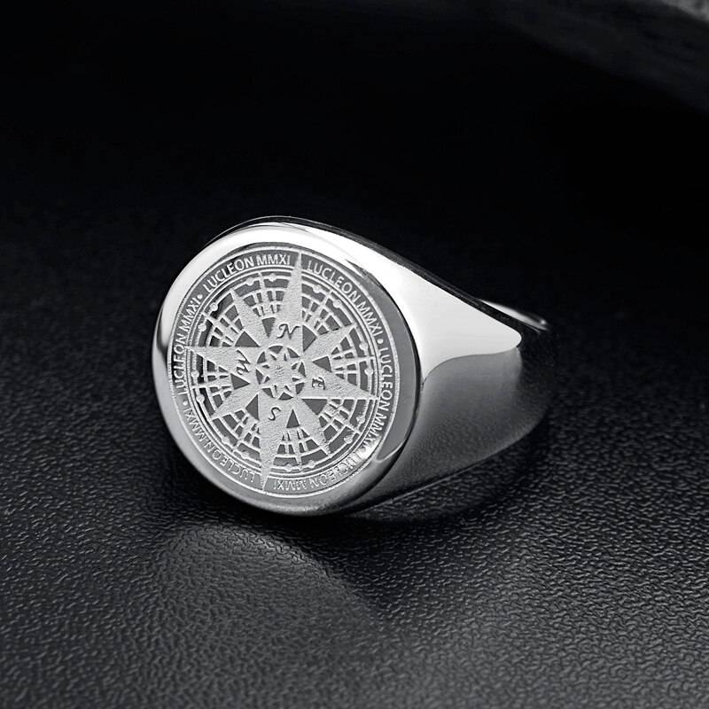 Men's Simple Compass Patterned Ring